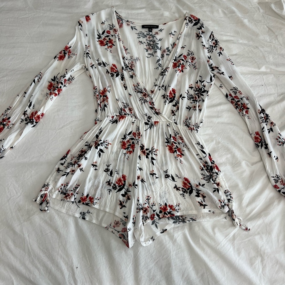 Kendall & Kylie floral romper